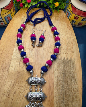 Blue and pink combination threads necklace