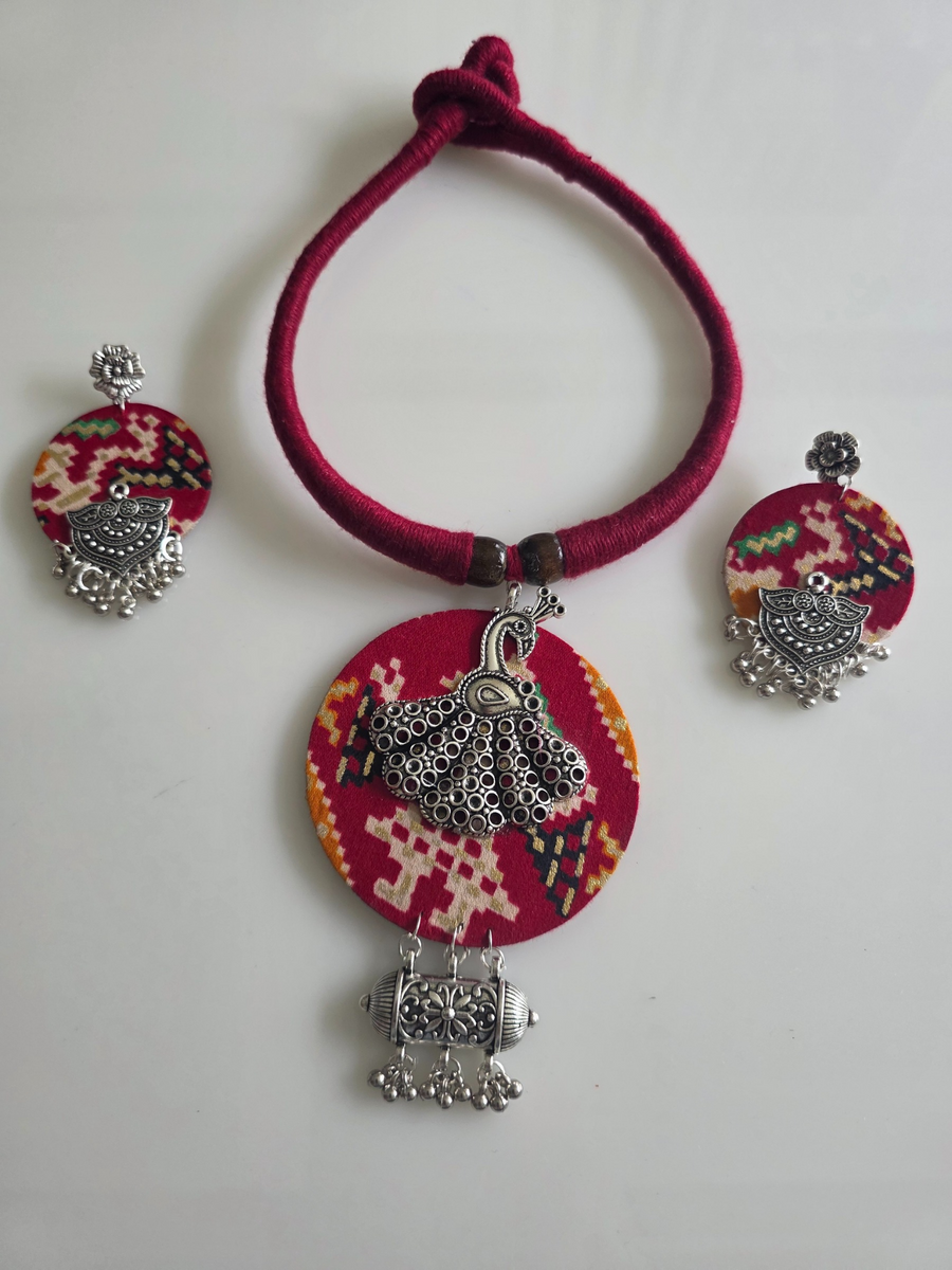 Red threads hasli