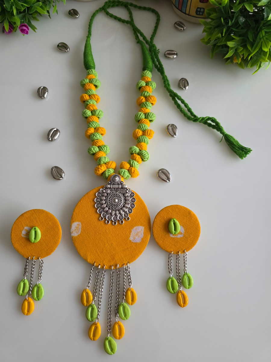 Yellow and parrot green threads necklace