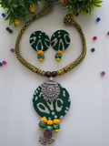 Green fabric necklace