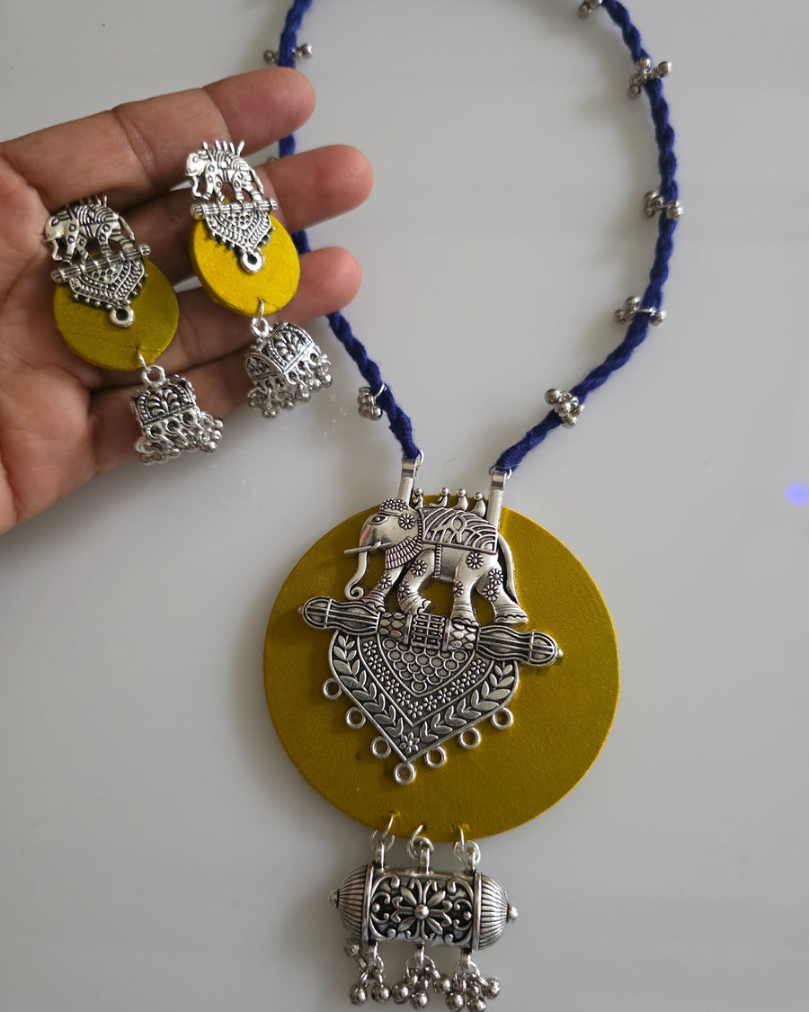 Golden fabric necklace