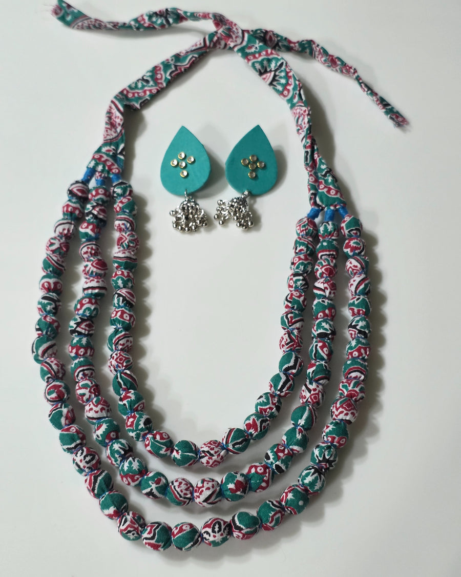 3 layers fabric beads necklace