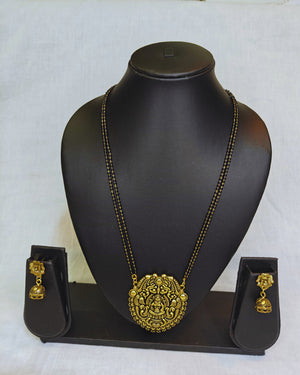 Antique pendant mangalsutra