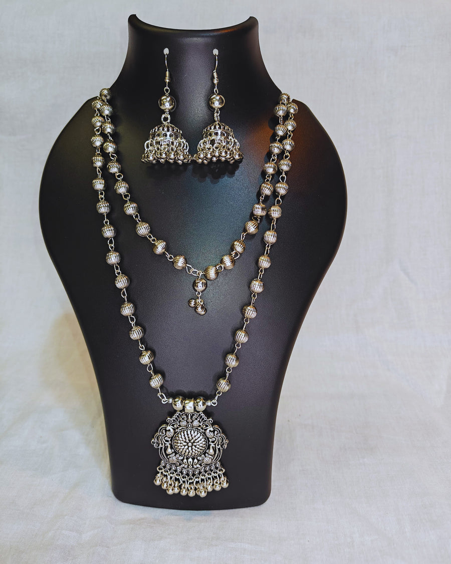Oxidised necklace