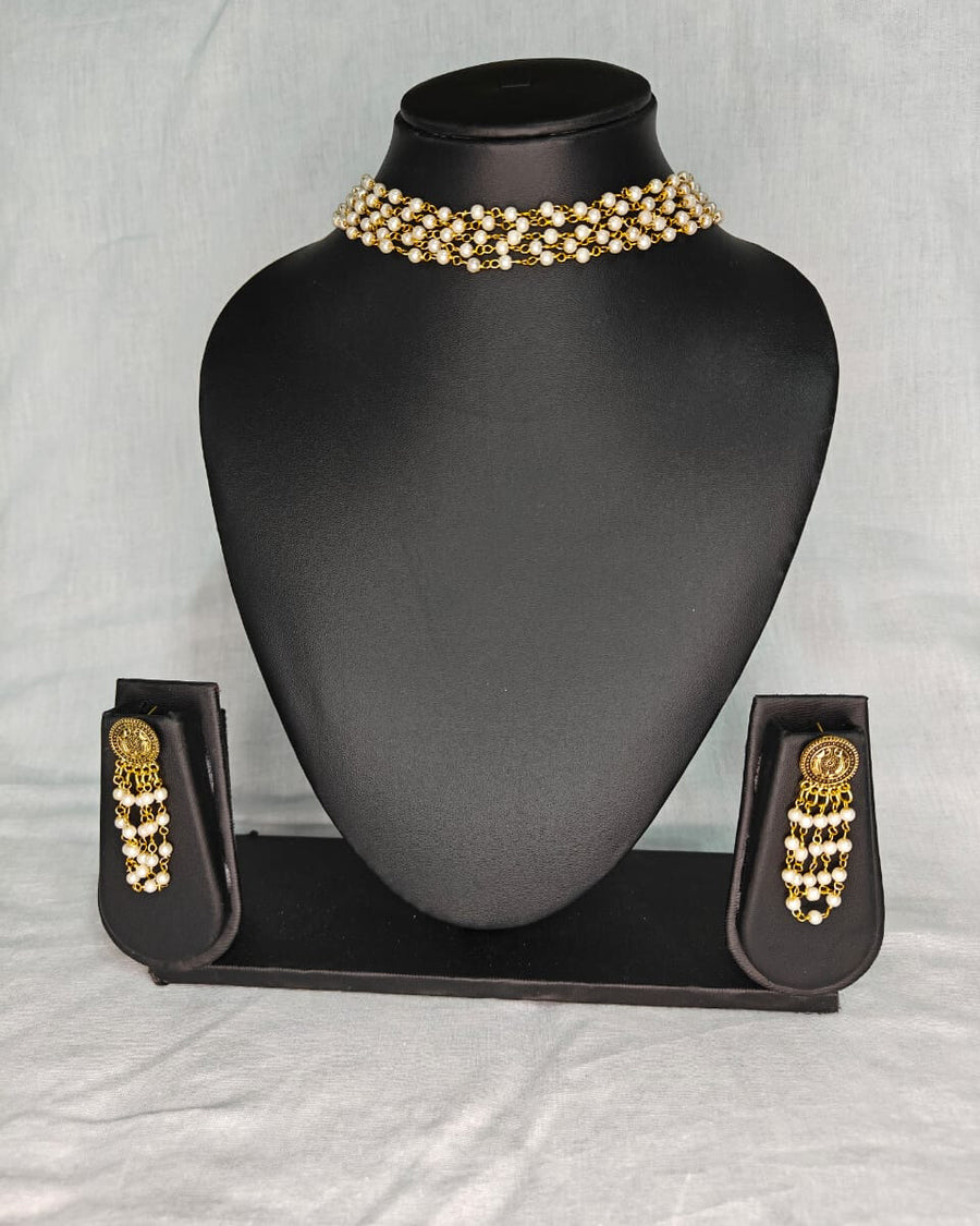 Loreal western choker