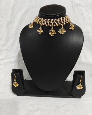 Loreal, kundan choker
