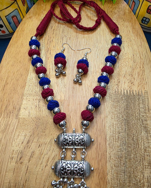 Red and blue combination threads necklace